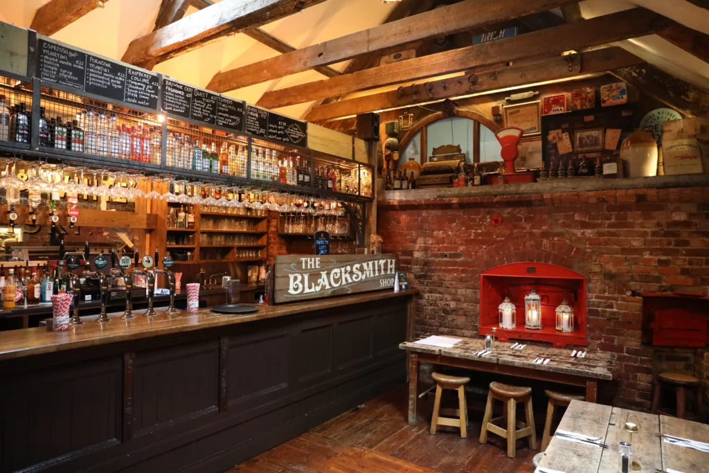 Cocktail Snug and Bar